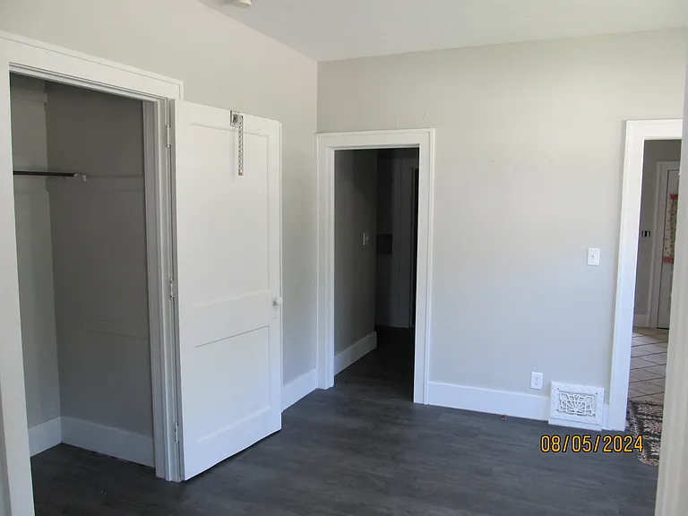831 Congress St — Photo 4