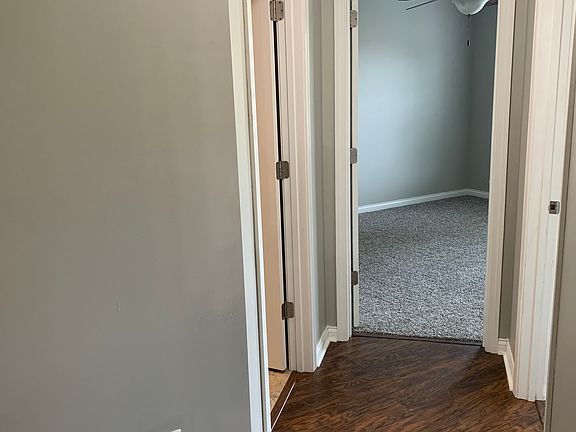 Hallway to bdrms/ba