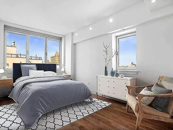 4th image of 222 E 111th St APT 3F