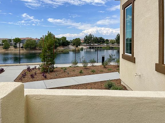 3rd image of 16000 Lasselle St #1