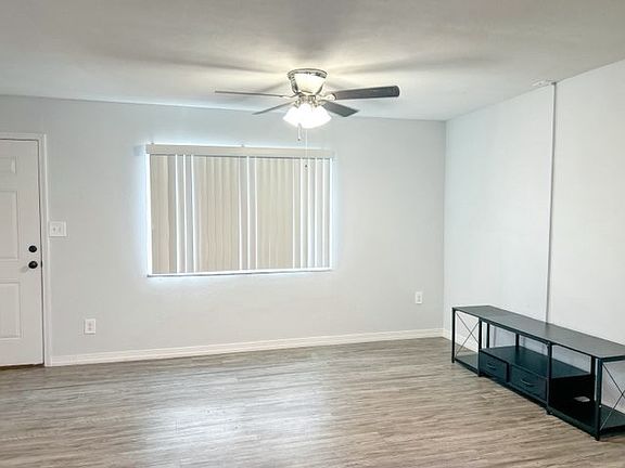 4th image of 2429 South St #1
