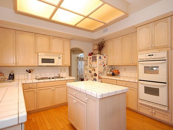 5th image of 3501 Sombra Ct