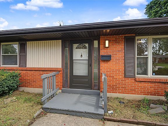 4th image of 525 Burgess Ave