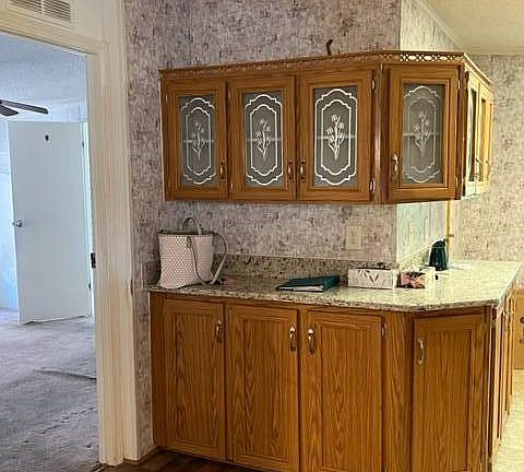 5th image of 758 Pleasantview Dr
