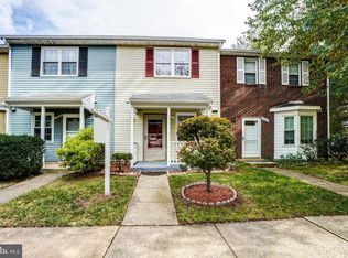 7601 Lee Landing Dr, Falls Church, VA 22043
