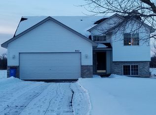 802 Isanti Pkwy, Isanti, MN 55040
