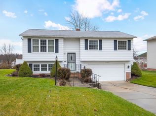 24851 Ridgeline Dr, Bedford Heights, OH
