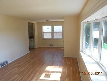3rd image of 215 N Park Ave