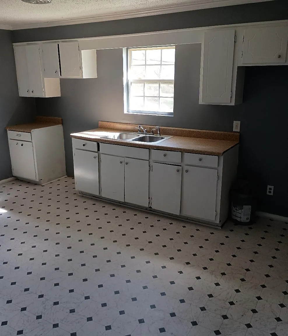 116 Ann St — Photo 2