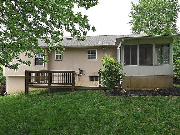 5th image of 21 Emmy Ln