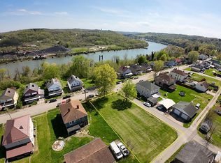 301 1st St, Vestaburg, PA