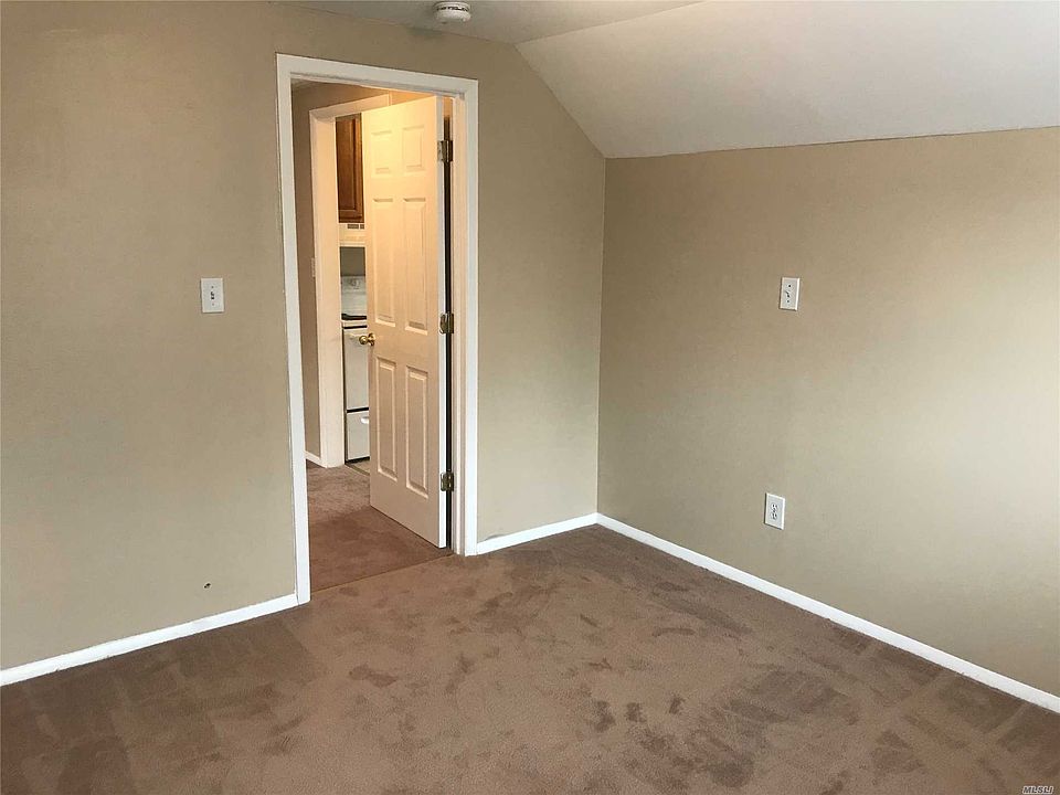 1st image of 114 E Lakewood St APT 2