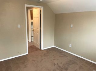 114 E Lakewood St APT 2, Patchogue, NY 11772