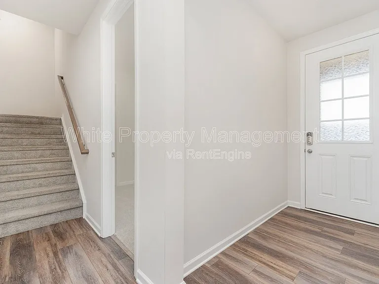 114 Marron Dr — Photo 5