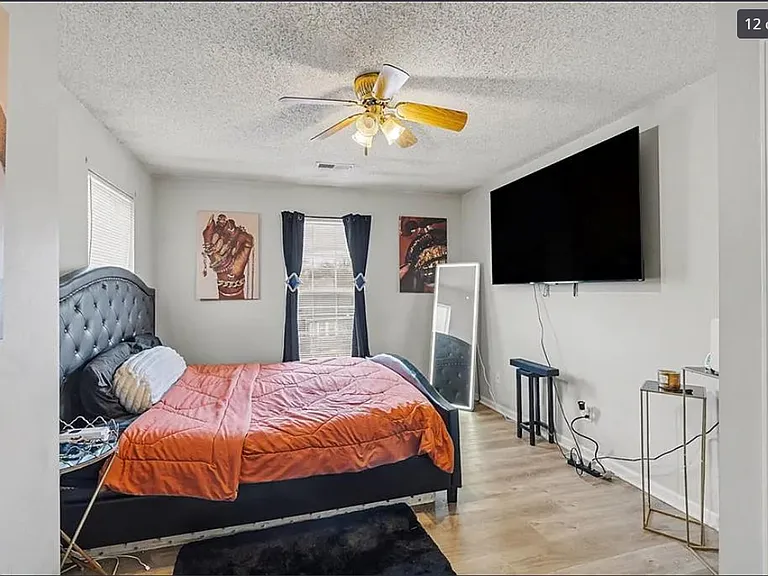 4202 Flora Ave #4200 — Photo 13
