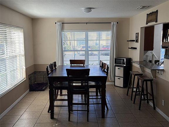 4th image of 3858 Island Way St