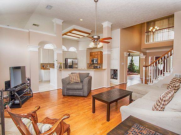 4th image of 7119 Trimstone Dr