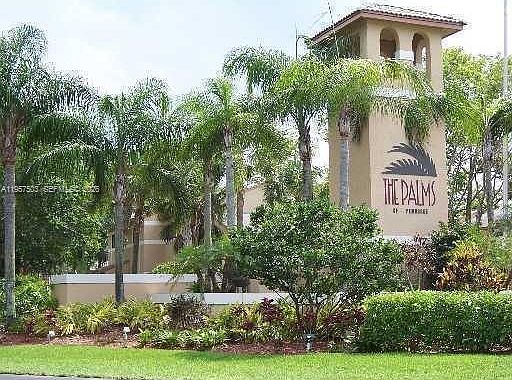2nd image of 300 Palm Cir W APT 307