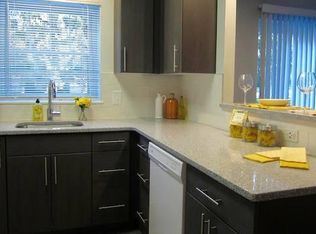 560 Spruce St APT E7, Royersford, PA 19468
