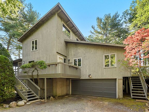 2nd image of 4 Tanglewood Rd