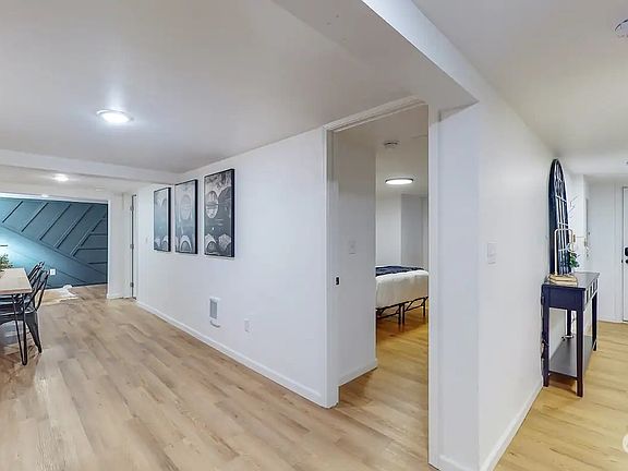 4th image of 723 S Sheridan Avenue