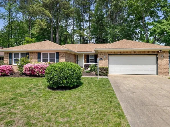 2112 Saint Marshall Dr, Virginia Beach, VA 23454