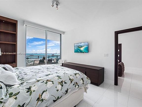 4th image of 900 Biscayne Blvd APT 2208