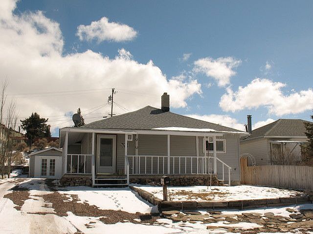 1st image of 416 Carbon St