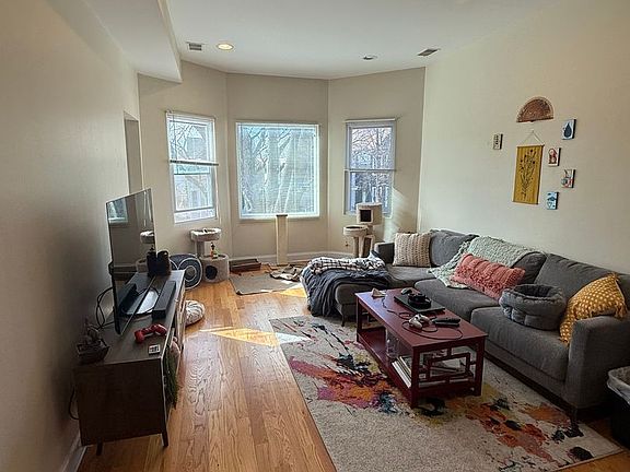 2nd image of 3917 N Saint Louis Ave