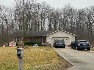 3065 Hillview Dr, Adrian, MI 49221