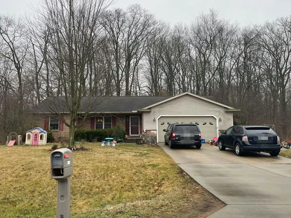 3065 Hillview Dr, Adrian, MI 49221