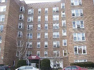 5th image of 8337 Saint James Ave APT 2R