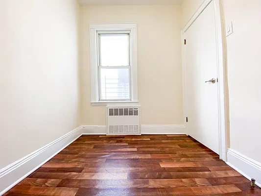 Rented by RealTegrity NY LLC | media 16