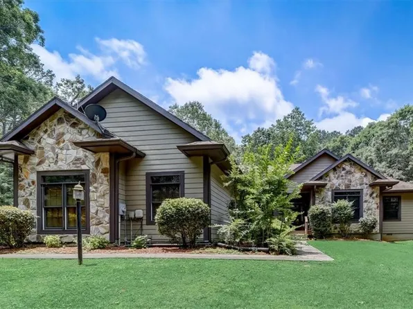 28 Fawn Lake Trl NE, White, GA 30184