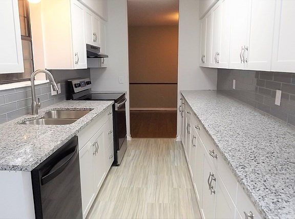5th image of 1515 Spanish Moss Dr
