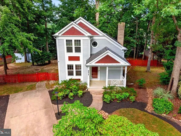 3517 Soffit Pl, Woodbridge, VA 22192