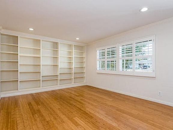 3rd image of 5087 Del Monaco Dr