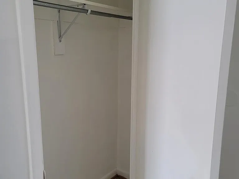 625 A Chesapeake St SE #205 — Photo 4