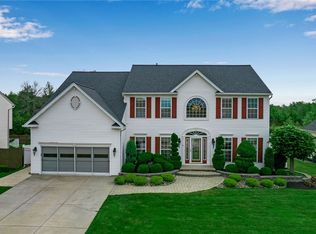 20 Creekwood Dr, Lancaster, NY 14086