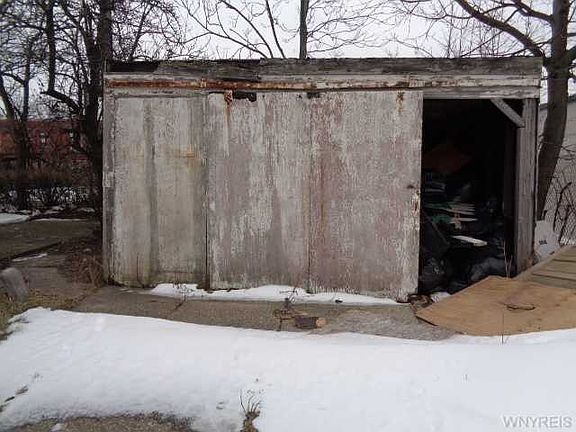 4th image of 111 Welker St