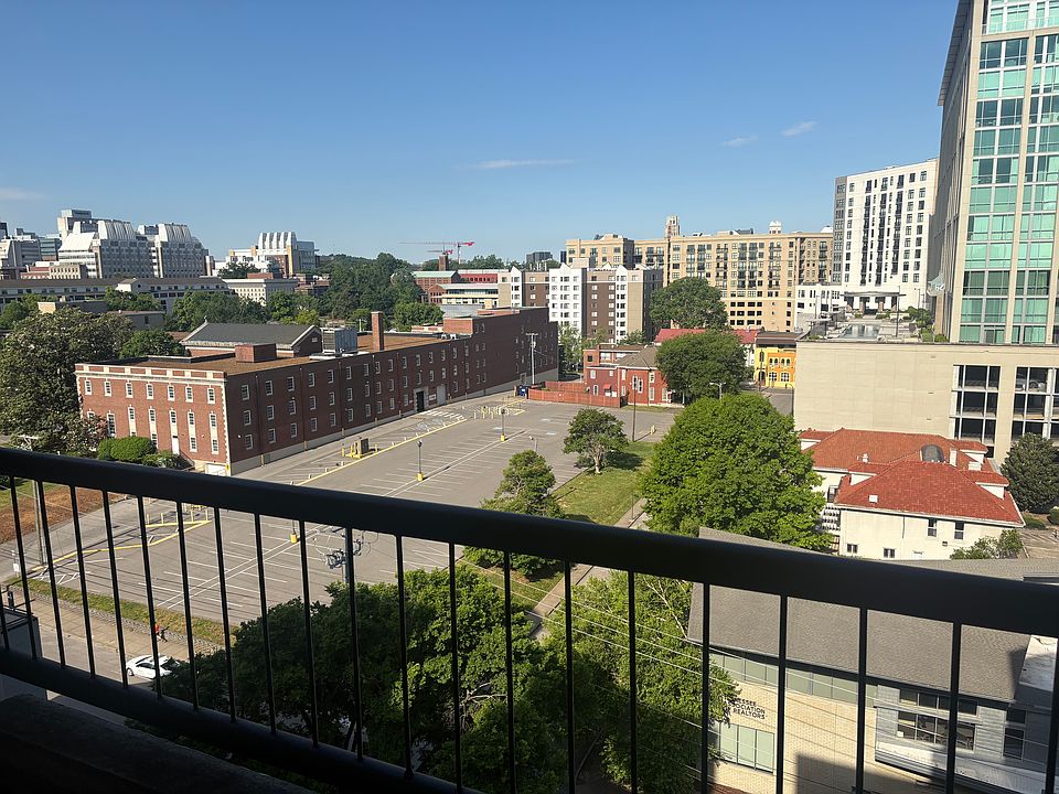 1st image of 900 19th Ave S APT 1101