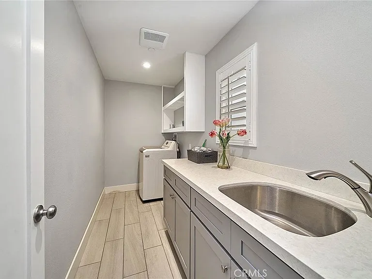 24240 Ocean Ave — Photo 20