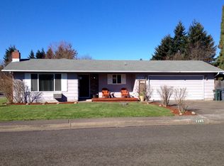 2285 Laurelhurst Dr, Eugene, OR 97402