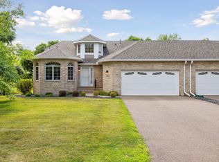 10389 Eagle Pointe Trl, Woodbury, MN 55129