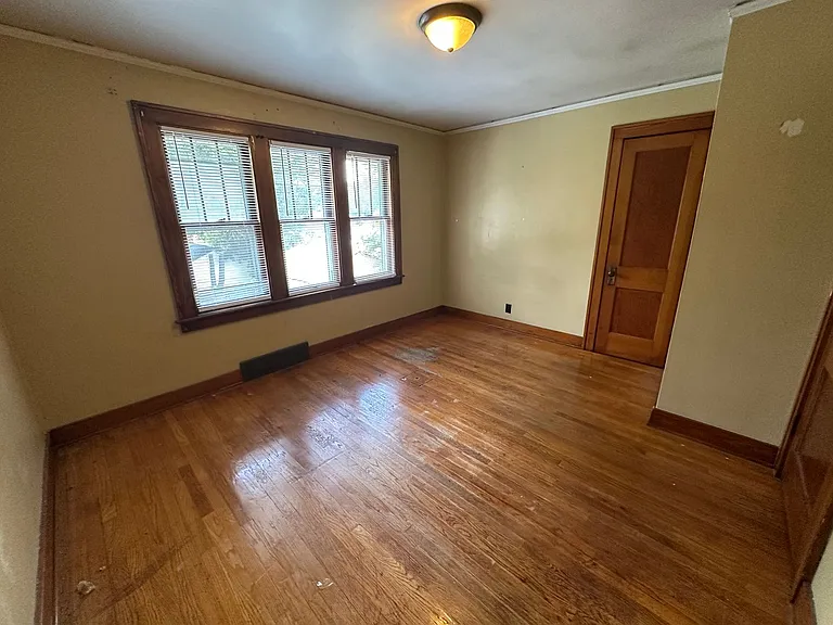 915 Veto St NW — Photo 13