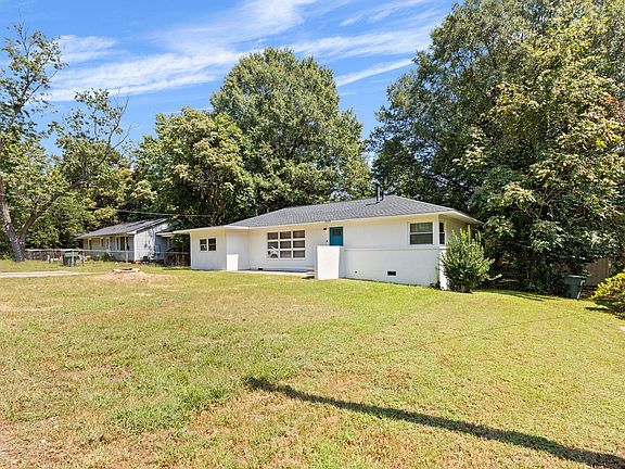 4th image of 1022 Green Circle Dr