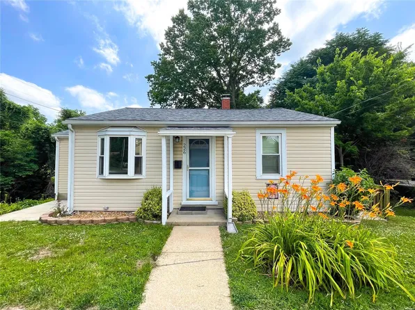 226 Wenkel St, Columbia, IL 62236