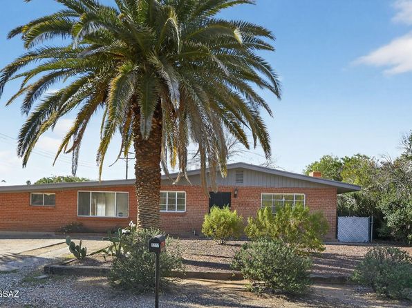 2272 E Blacklidge Dr, Tucson, AZ 85719
