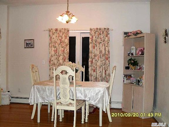 4th image of 5 Roslyn Ave