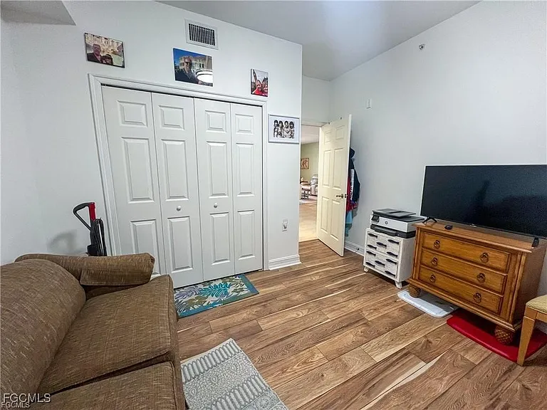 10720 Ravenna Way #104 — Photo 26